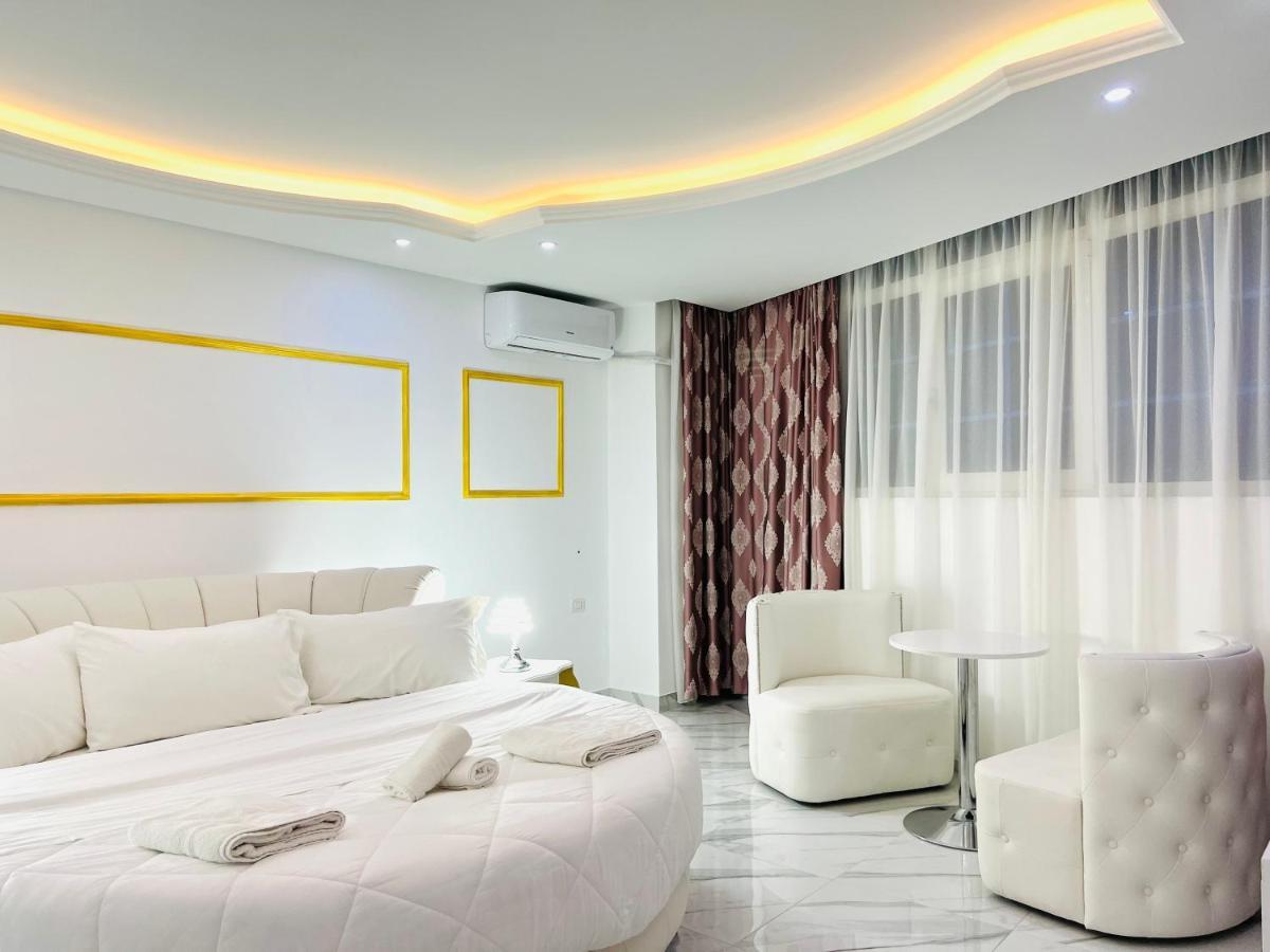 Ujvara Hotel Golem  Ngoại thất bức ảnh