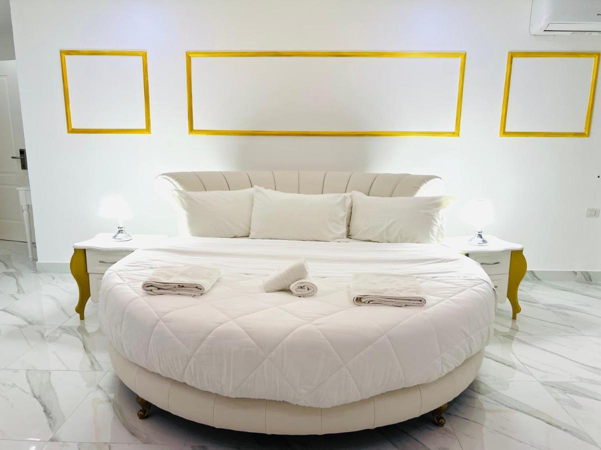 Ujvara Hotel Golem  Ngoại thất bức ảnh