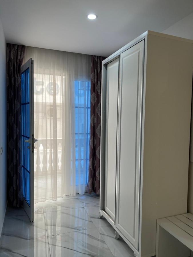 Ujvara Hotel Golem  Ngoại thất bức ảnh
