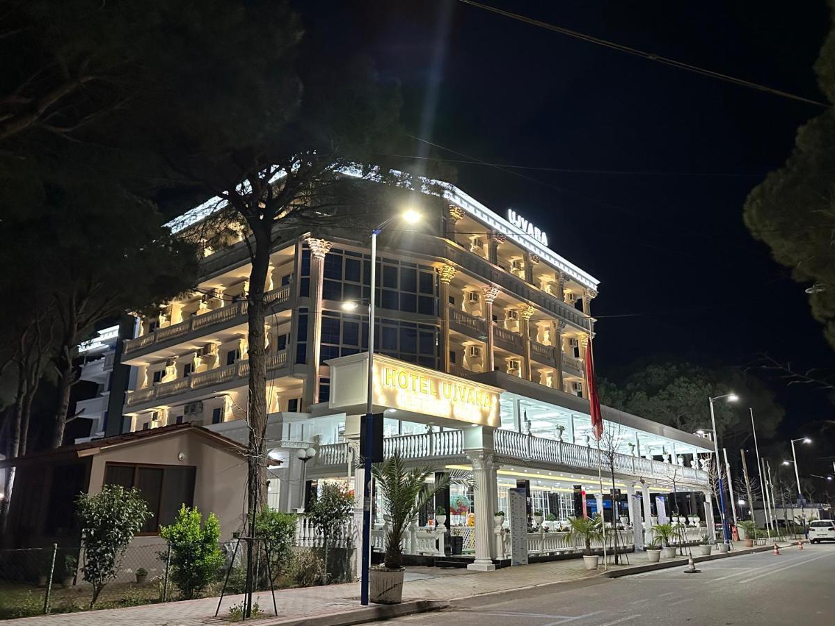 Ujvara Hotel Golem  Ngoại thất bức ảnh