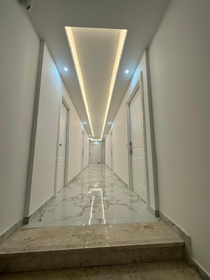 Ujvara Hotel Golem  Ngoại thất bức ảnh