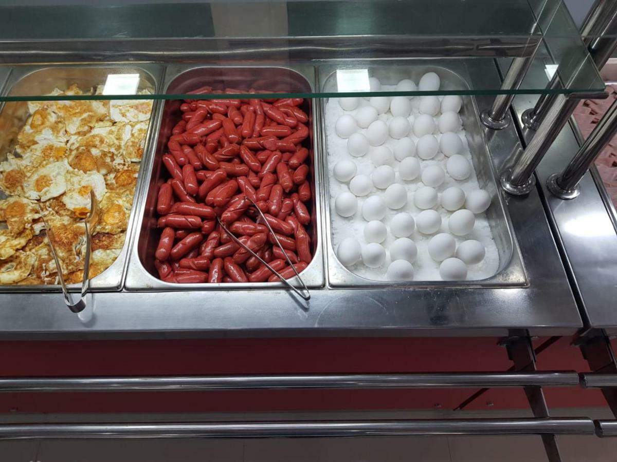 Ujvara Hotel Golem  Ngoại thất bức ảnh