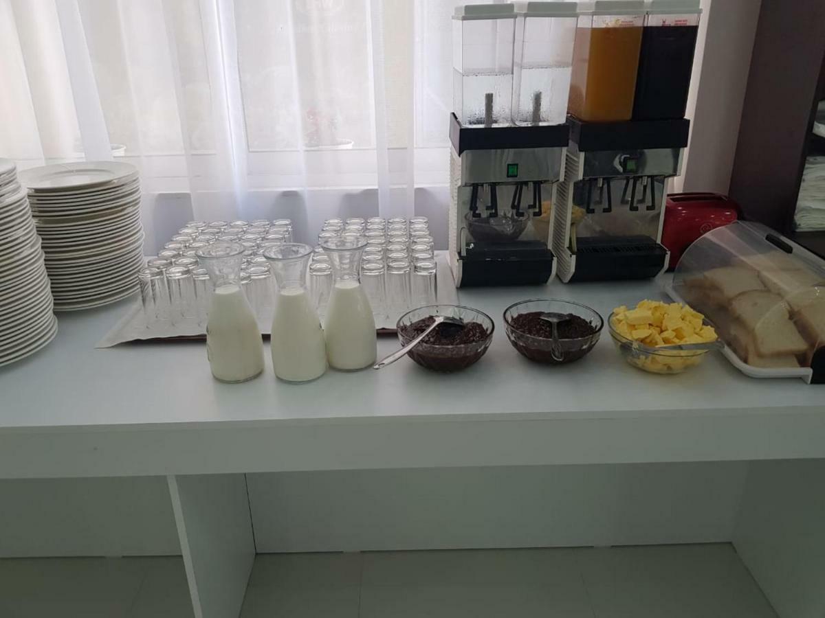 Ujvara Hotel Golem  Ngoại thất bức ảnh